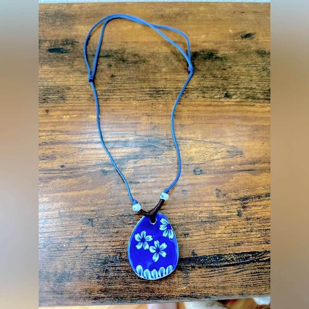 Gorgeous blue flower adjustable ceramic necklace